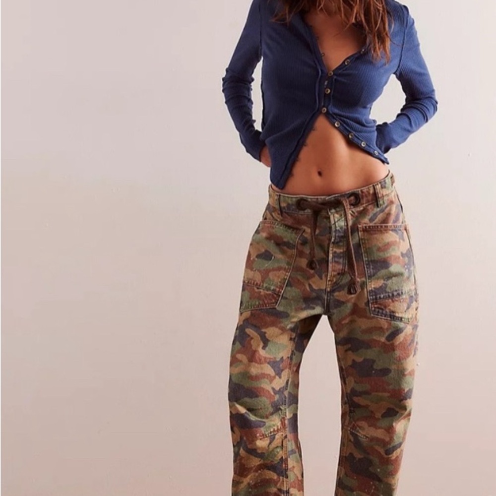 We The Free Camouflage barrel Jeans